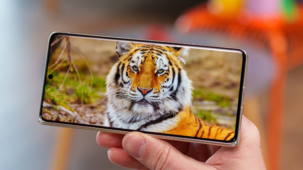 Trên tay HUAWEI Mate X7: Thiết kế bền bỉ, camera 50 MP đỉnh cao, pin lớn 5.600 mAh