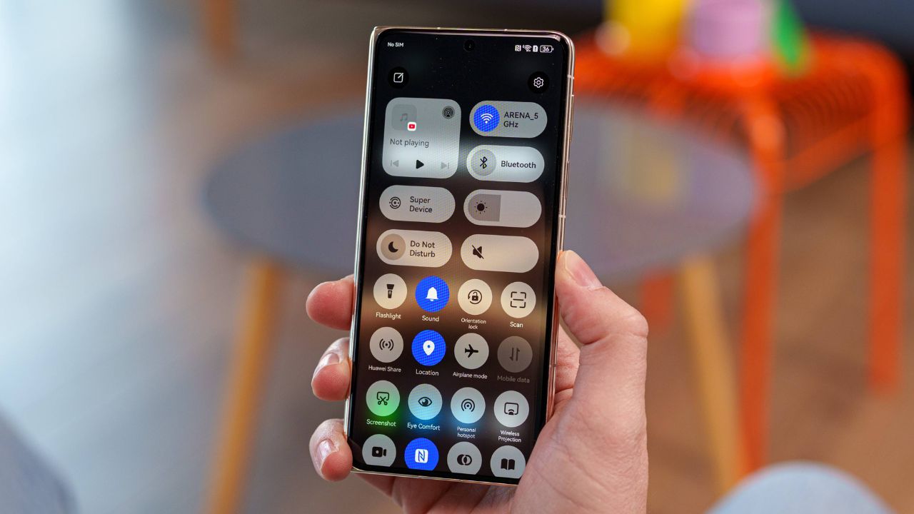 Trên tay HUAWEI Mate X7: Thiết kế bền bỉ, camera 50 MP đỉnh cao, pin lớn 5.600 mAh