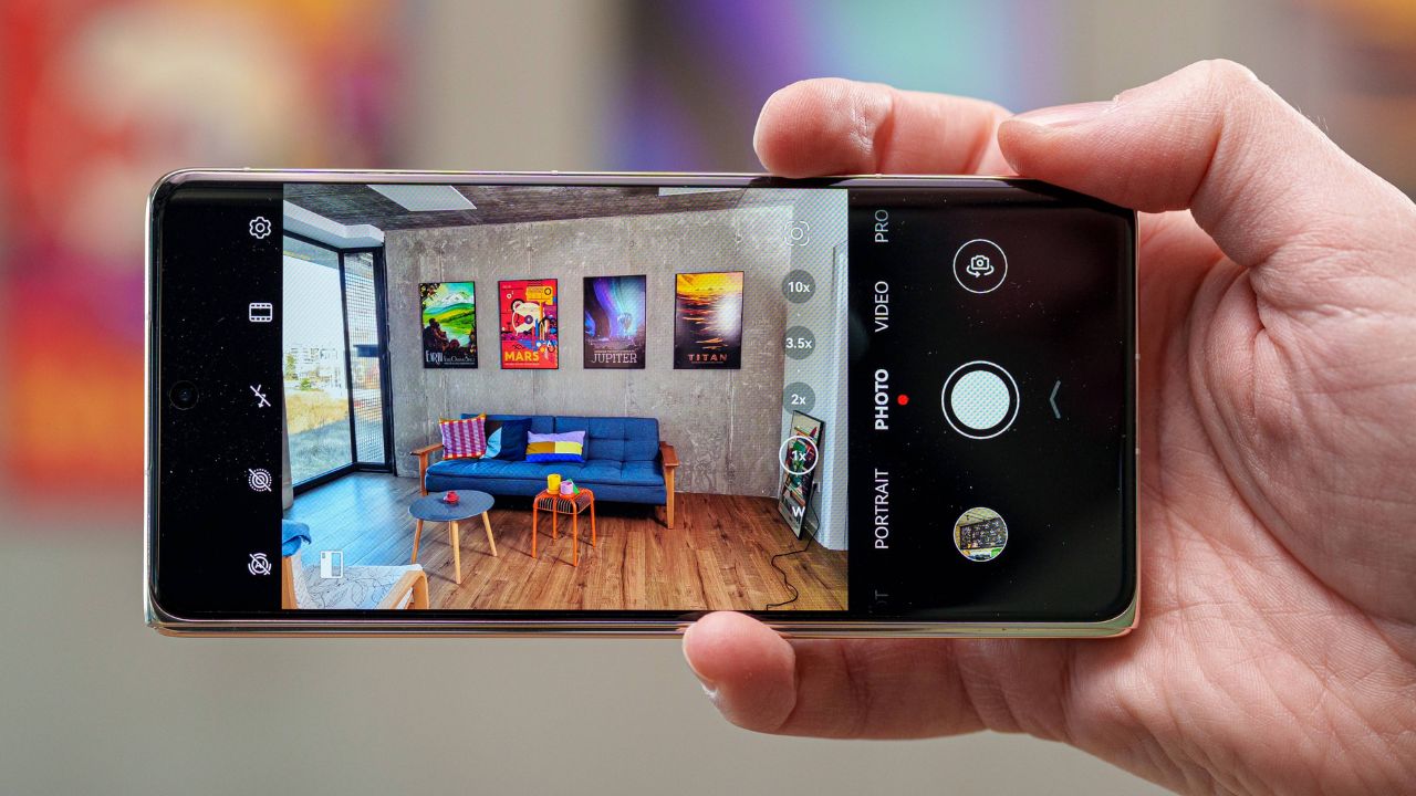 Trên tay HUAWEI Mate X7: Thiết kế bền bỉ, camera 50 MP đỉnh cao, pin lớn 5.600 mAh