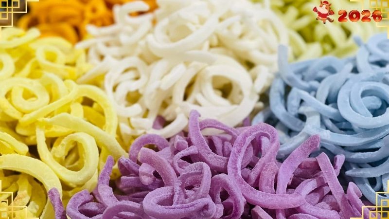 Mứt dừa l&agrave; m&oacute;n mứt truyền thống kh&ocirc;ng thể thiếu tr&ecirc;n khay b&aacute;nh mứt ng&agrave;y Tết