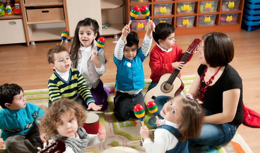 Mỗi nhóm trò chơi đều có vai trò riêng và phù hợp với những mục tiêu giáo dục khác nhau.