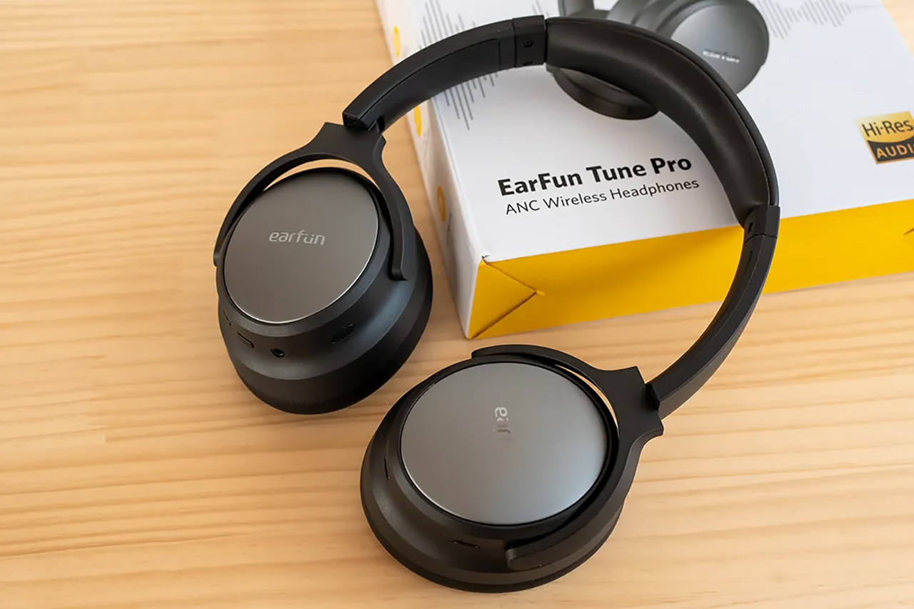 Tai nghe giảm giá đầu năm