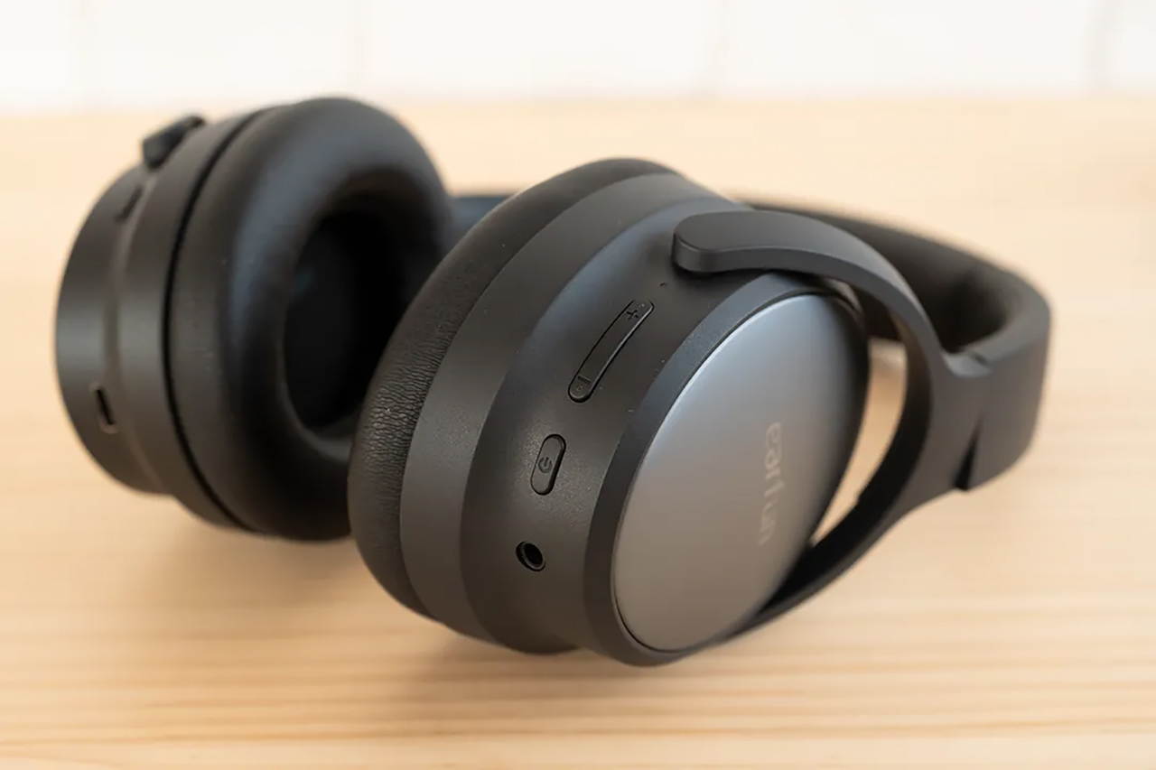 Tai nghe giảm giá đầu năm