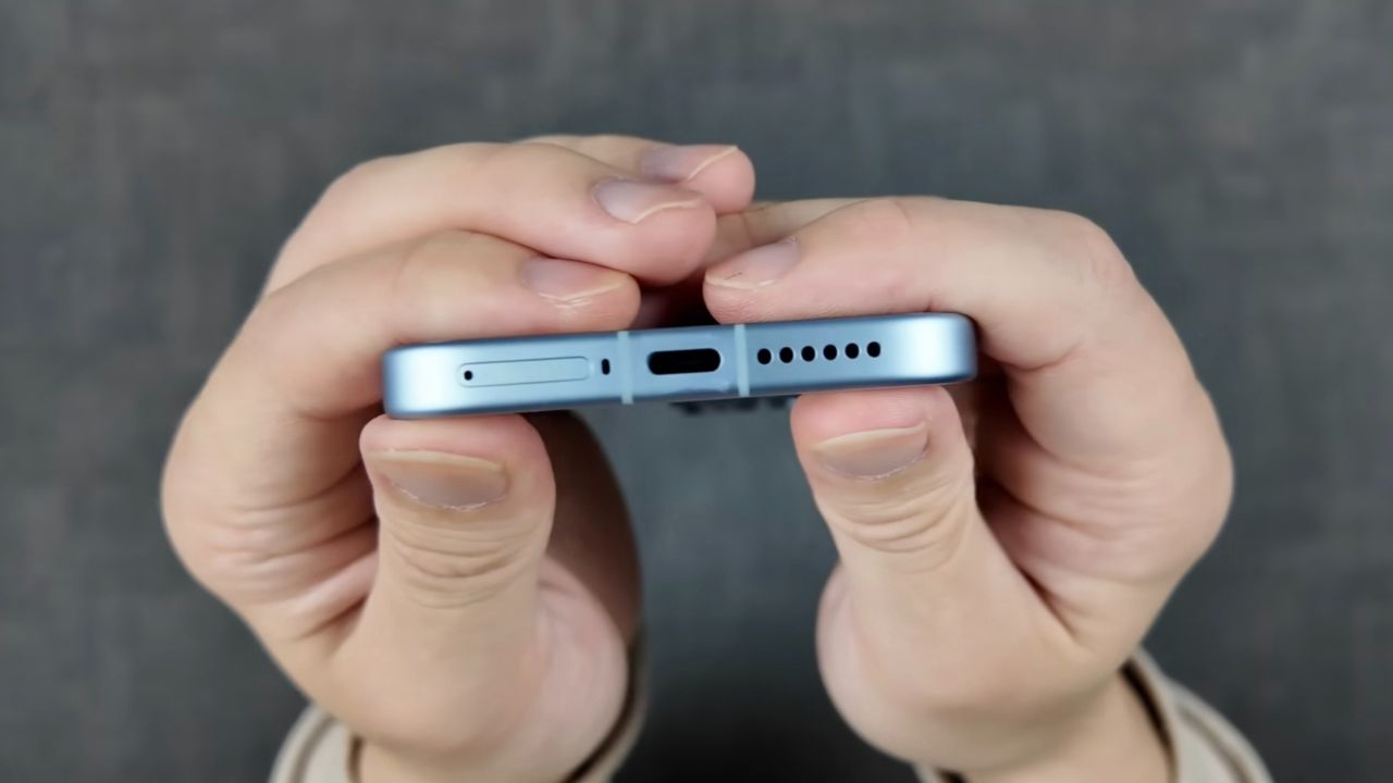 Trên tay Xiaomi 17 5G: Snapdragon 8 Elite Gen 5, camera Leica 50 MP và pin 7.000 mAh Trên tay Xiaomi 17 5G: Snapdragon 8 Elite Gen 5, camera Leica 50 MP và pin 7.000 mAh