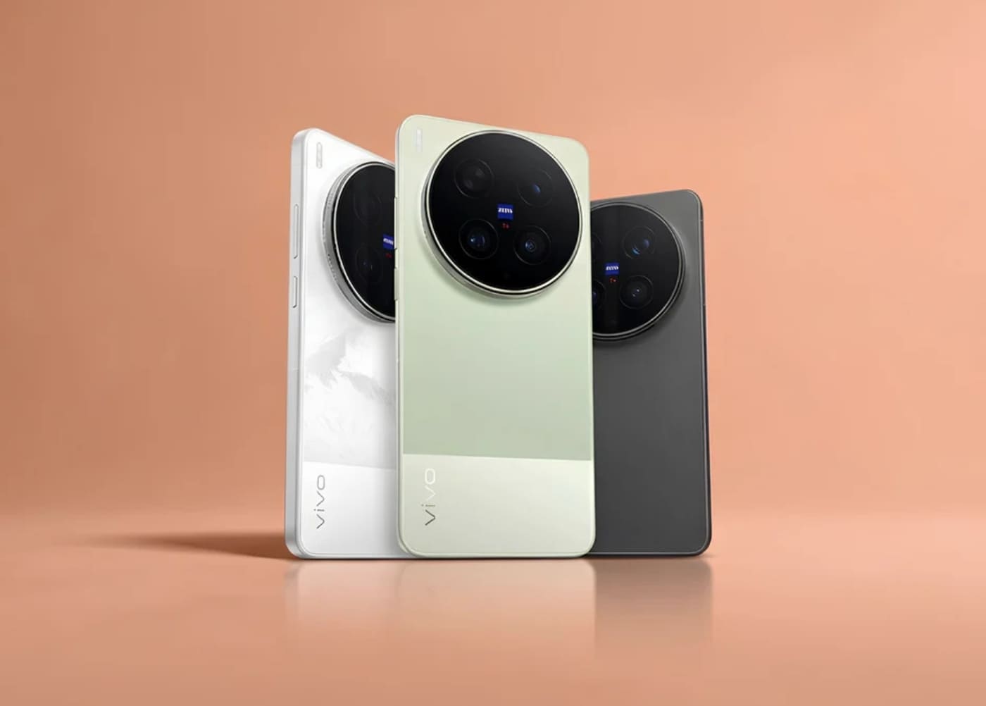 vivo X300 Ultra sở hữu thiết kế hiện đại với cụm camera làm điểm nhấn độc đáo