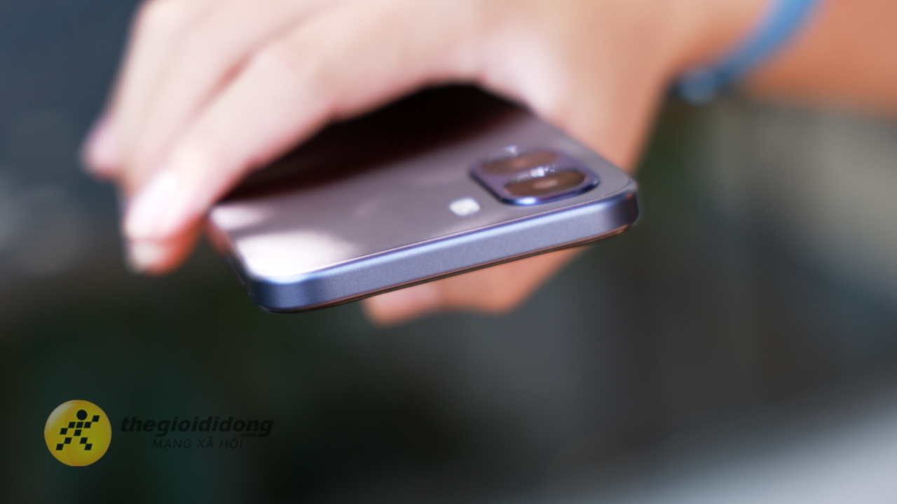 Trên Tay Oppo A6X: Màn Hình Lớn 6.75 Inch, Nổi Bật Với Snapdragon 685 Và Pin 6.100 Mah Trên Tay Oppo A6X: Màn Hình Lớn 6.75 Inch, Nổi Bật Với Snapdragon 685 Và Pin 6.100 Mah