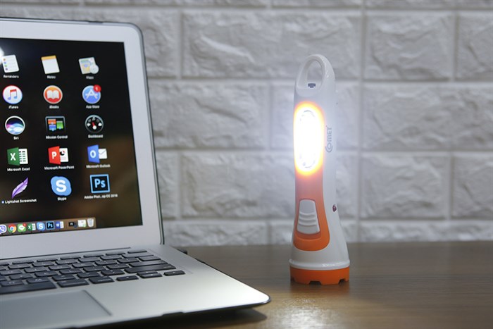 Đèn pin sạc Comet CRT453 2-trong-1 đèn pin và đèn bàn ABS Đèn pin sạc Comet CRT453 2-trong-1 đèn pin và đèn bàn ABS