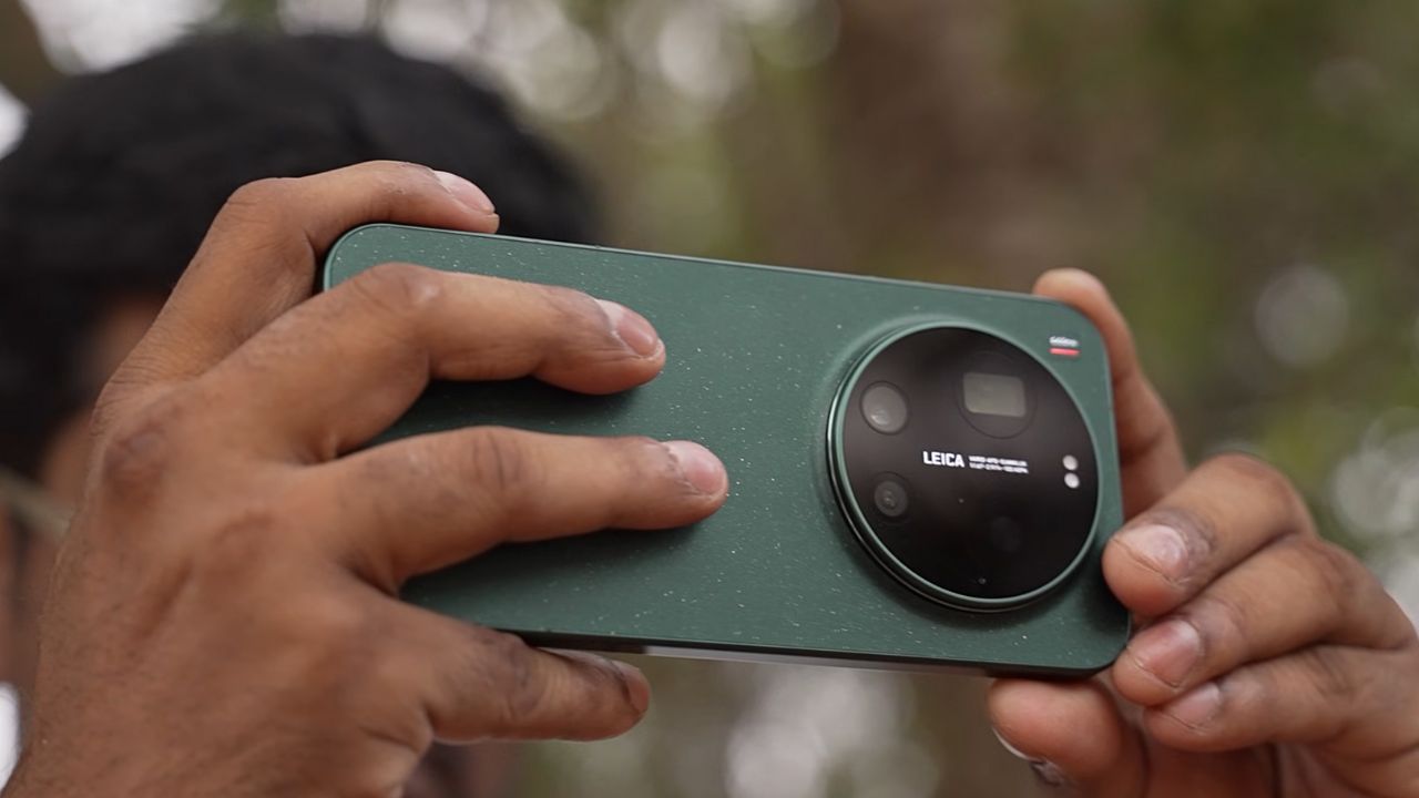 Trên Tay Xiaomi 17 Ultra: Siêu Phẩm Camera-Phone Với Ống Kính Leica Trứ Danh Trên Tay Xiaomi 17 Ultra: Siêu Phẩm Camera-Phone Với Ống Kính Leica Trứ Danh