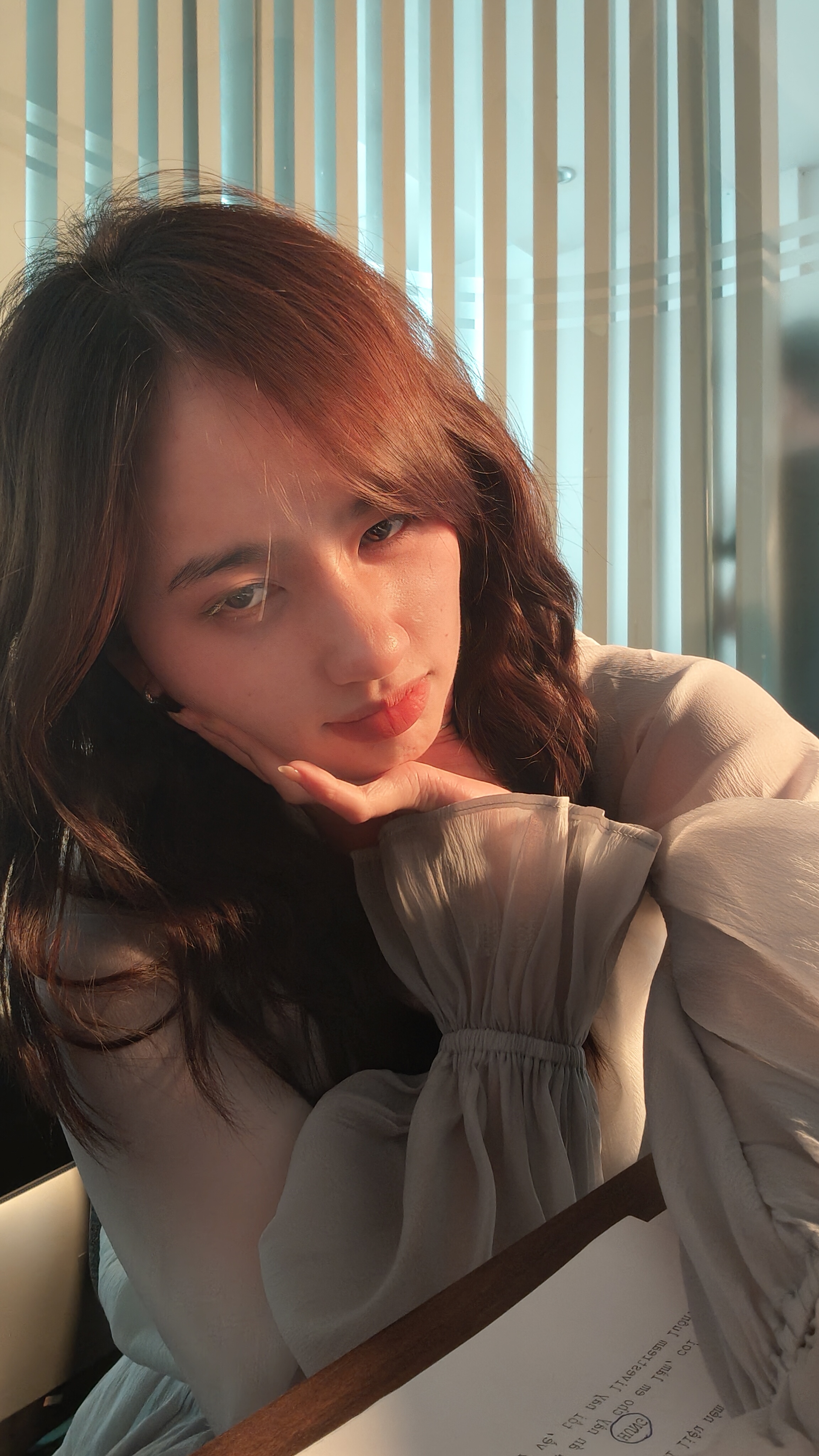 Đánh Giá Oppo Reno15 F 5G: Sự Cân Bằng Giữa Pin Trâu, Camera Tốt Và Thiết Kế Chắc Chắn