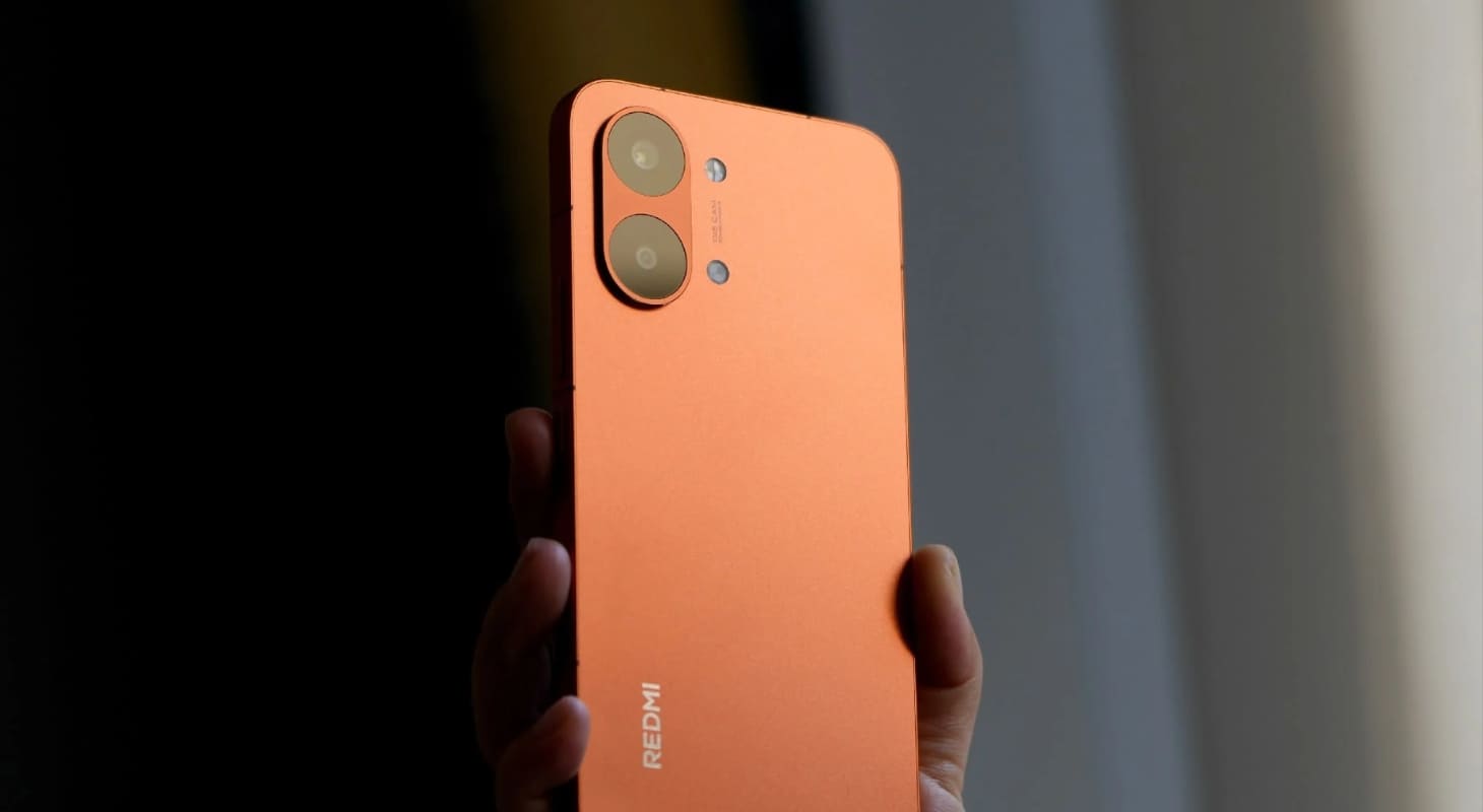 TURBO 5 Max có thiết kế nguyên khối dễ cầm nắm TURBO 5 Max có thiết kế nguyên khối dễ cầm nắm