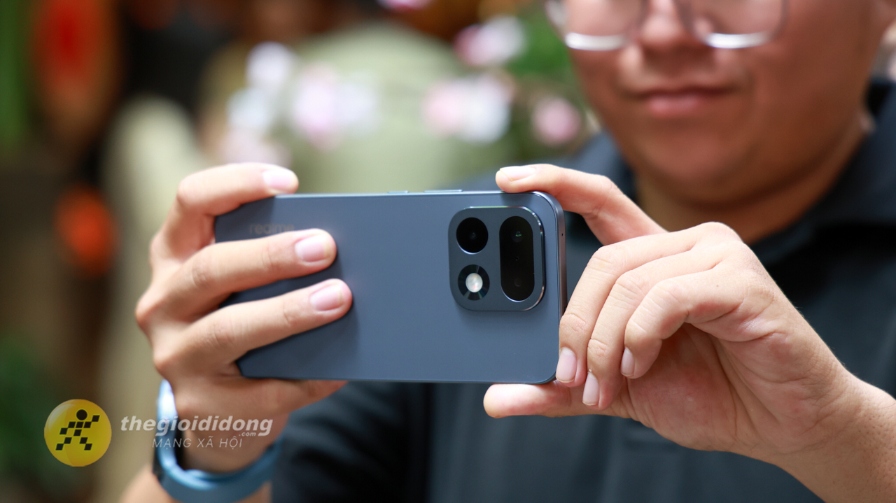 Trên Tay Realme 16 Pro 5G: Camera Chính 200 Mp, Vi Xử Lý Dimensity 7300 Max Và Pin 7.000 Mah