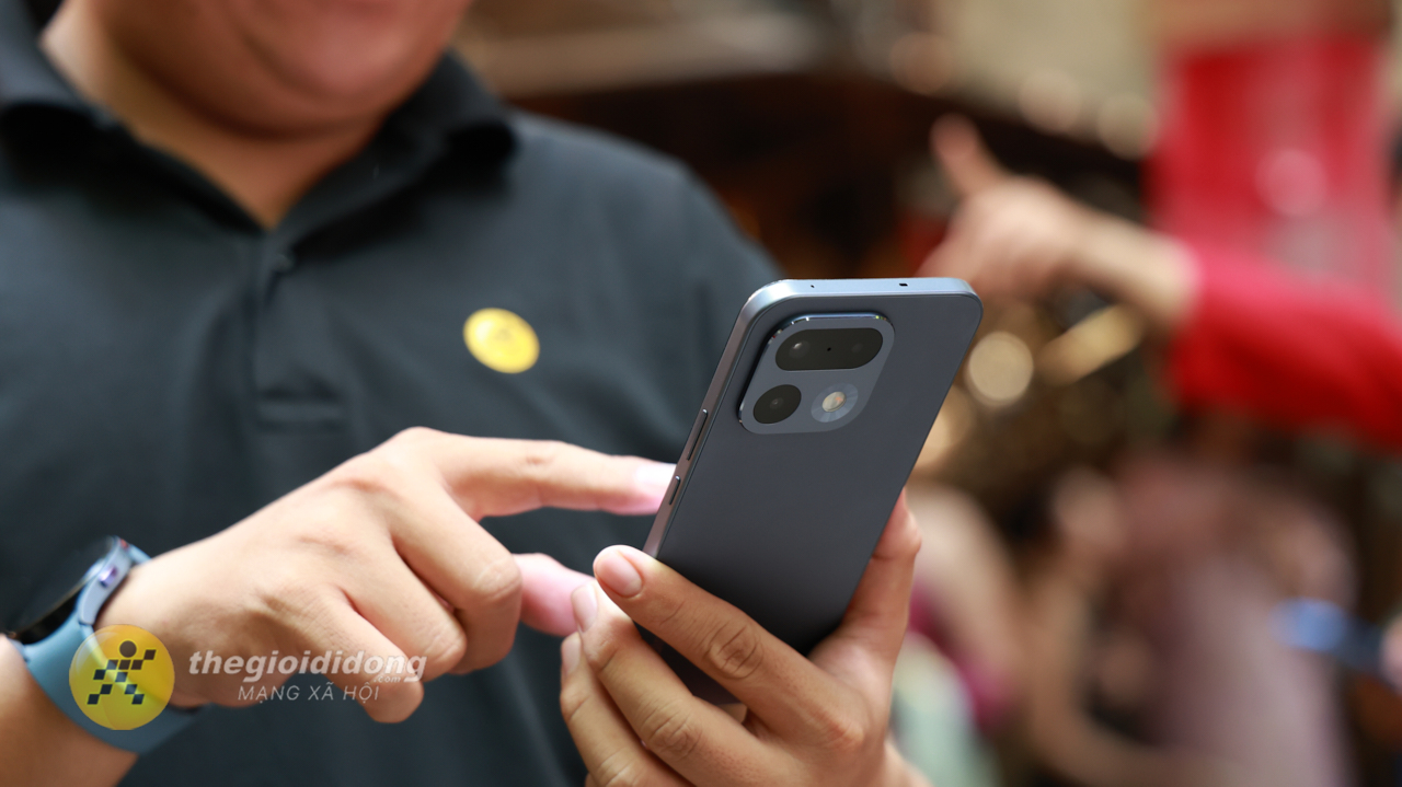 Trên Tay Realme 16 Pro 5G: Camera Chính 200 Mp, Vi Xử Lý Dimensity 7300 Max Và Pin 7.000 Mah