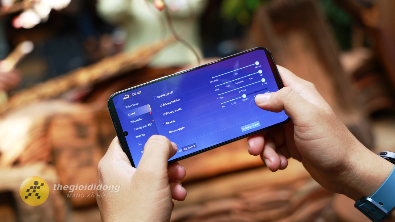 Trên Tay Realme 16 Pro 5G: Camera Chính 200 Mp, Vi Xử Lý Dimensity 7300 Max Và Pin 7.000 Mah