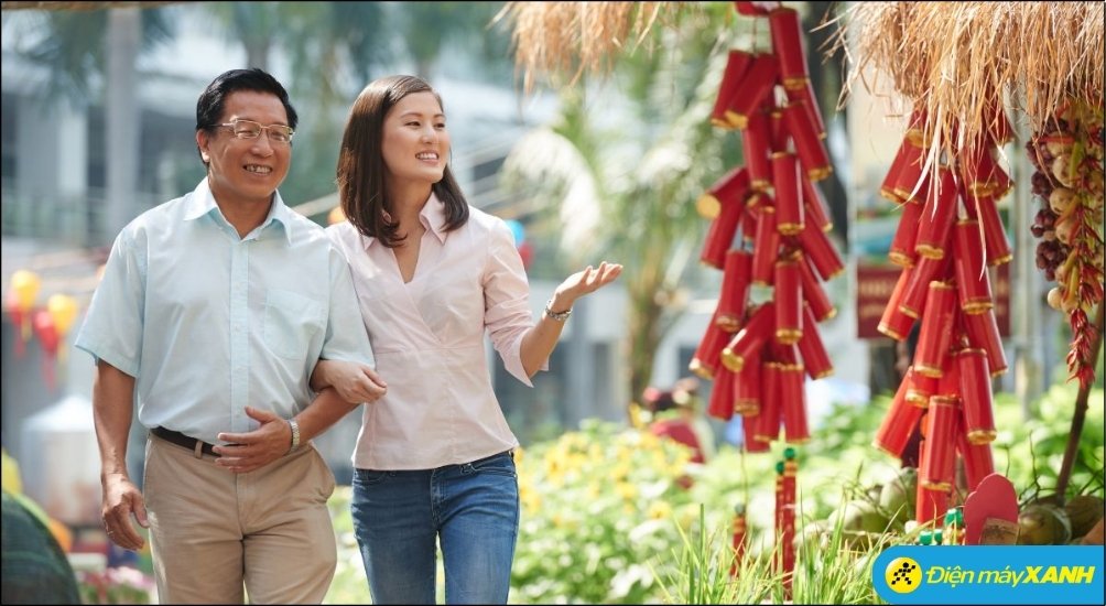 ên ưu tiên lựa chọn trang phục có màu xanh dương, màu đen hoặc các màu đỏ, vàng rực rỡ để kích hoạt Hỷ thần