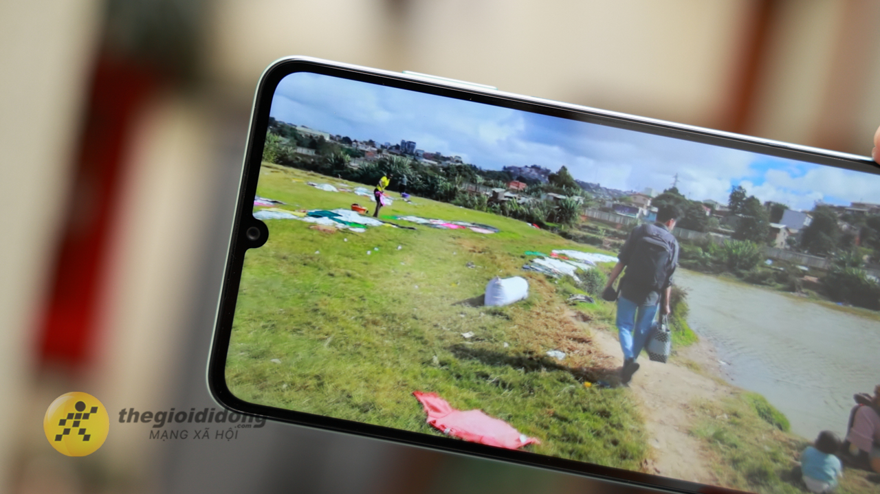 Trên tay HONOR X5c Plus: Pin lớn 5.260 mAh, camera 50 MP và thiết kế mỏng nhẹ