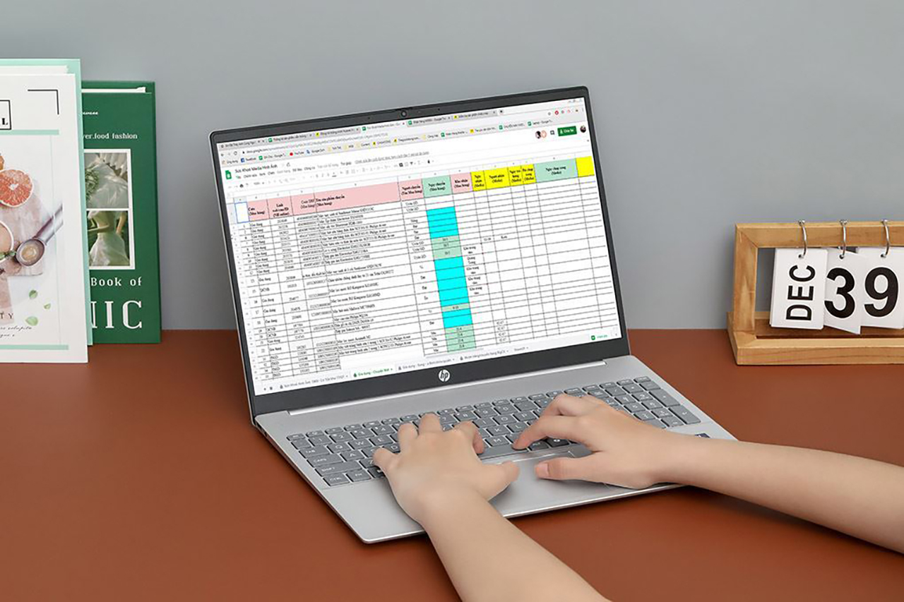 Năm Mới Đổi Laptop Mới, Công Việc Trơn Tru Cùng Laptop Ai Hp