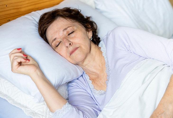 Tiếng ồn trắng giúp người lớn ngủ sâu hơn Tiếng ồn trắng giúp người lớn ngủ sâu hơn