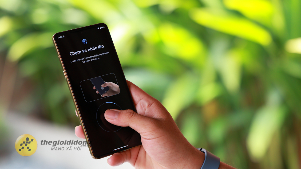 Mở hộp và trên tay motorola Signature