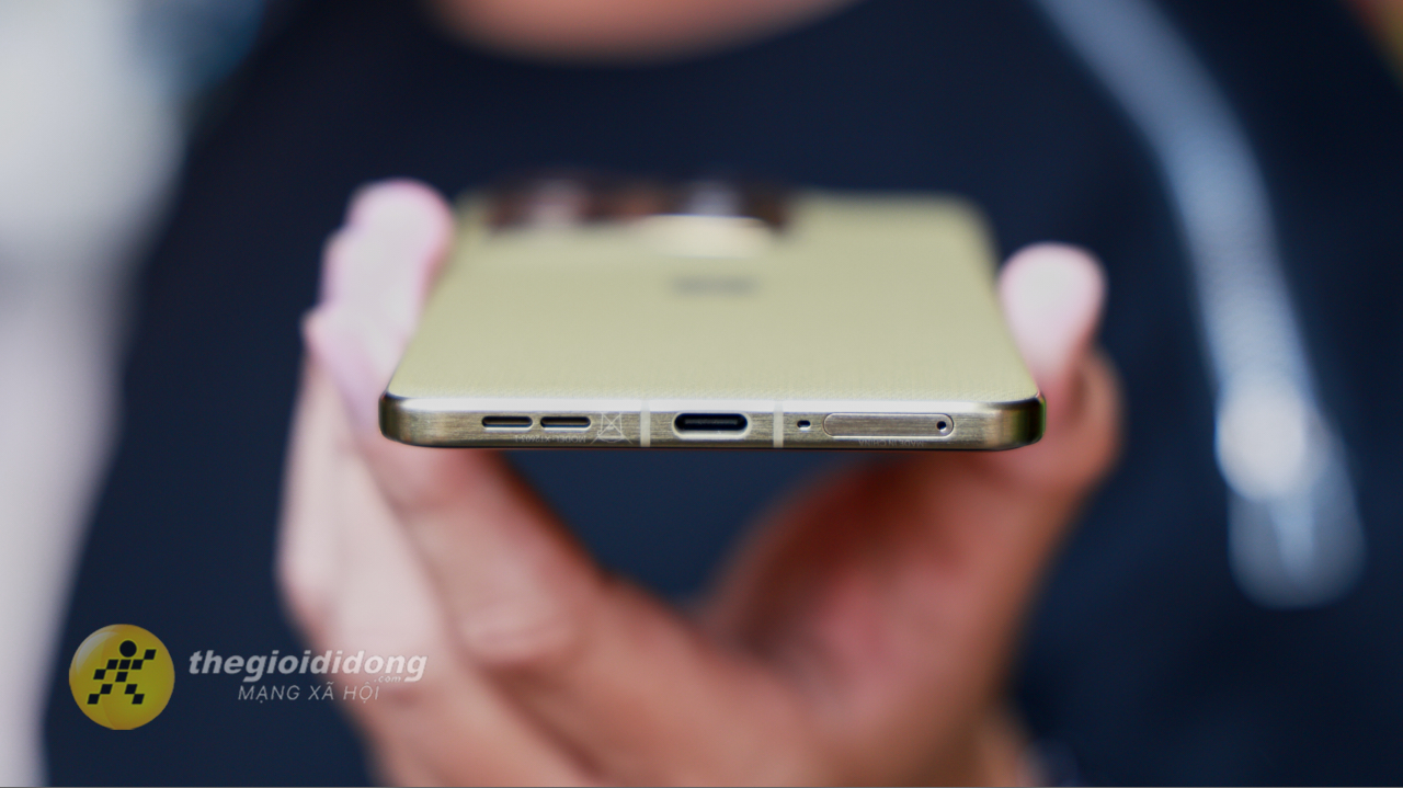 Mở hộp và trên tay motorola Signature