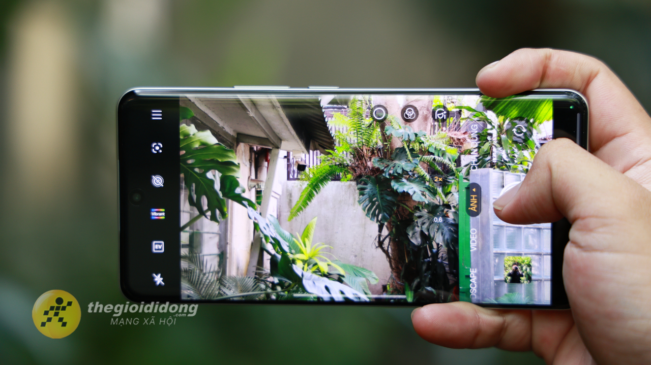 Mở hộp và trên tay realme P4 Power: Pin 