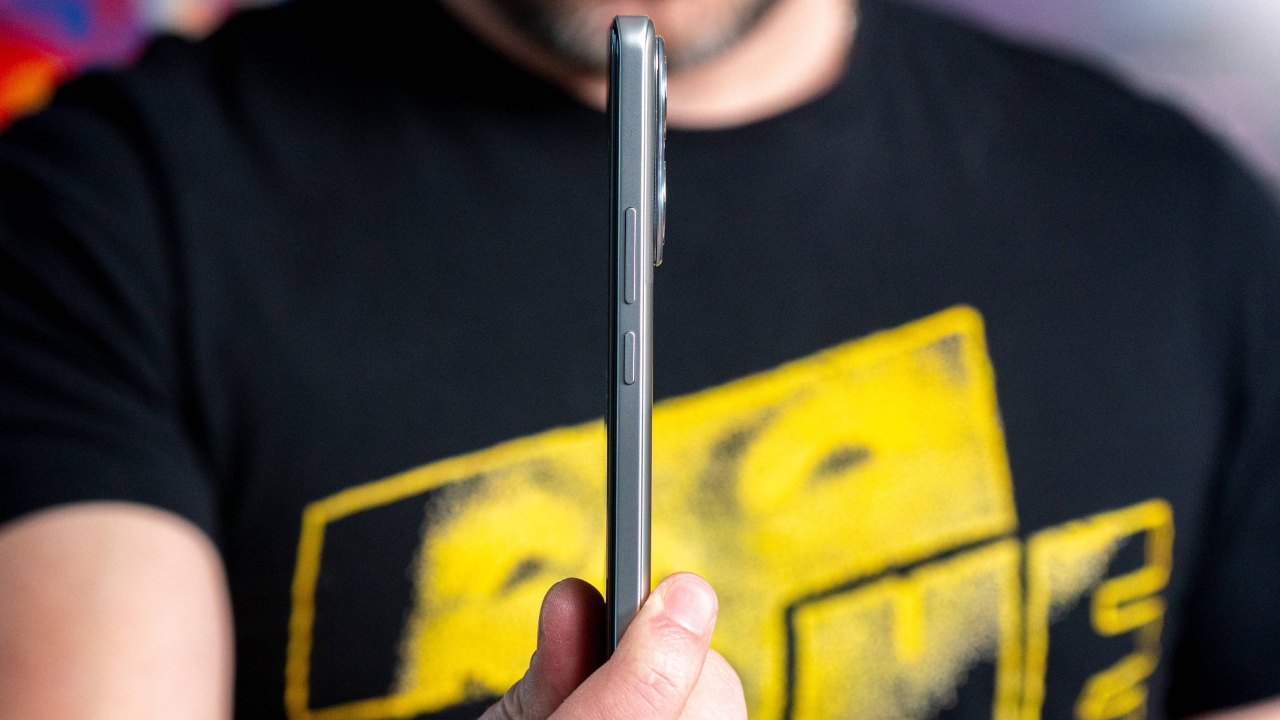 Mở hộp và trên tay realme P4 Power: Pin Mở hộp và trên tay realme P4 Power: Pin