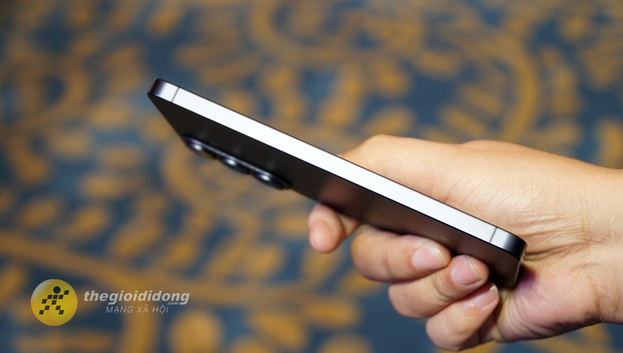 Trên tay nhanh Samsung Galaxy S26 Plus: Cụm camera thay đổi, chip Exynos 2600 (2 nm)