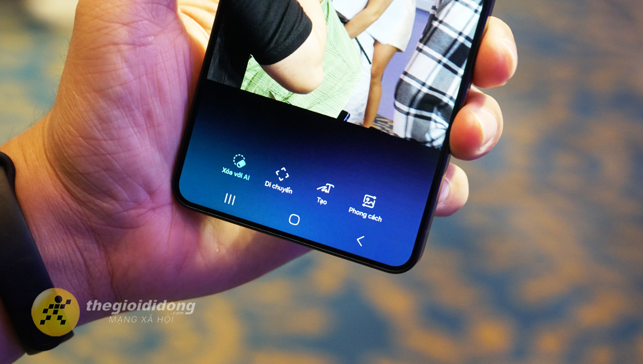 Trên tay nhanh Samsung Galaxy S26 Ultra: Màn hình chống nhìn trộm, Snapdragon 8 Elite Gen 5 Trên tay nhanh Samsung Galaxy S26 Ultra: Màn hình chống nhìn trộm, Snapdragon 8 Elite Gen 5