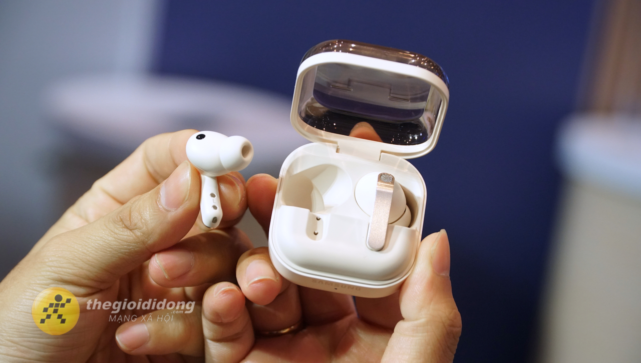 Cùng mình trên tay Samsung Galaxy Buds4 series nhé! Cùng mình trên tay Samsung Galaxy Buds4 series nhé!