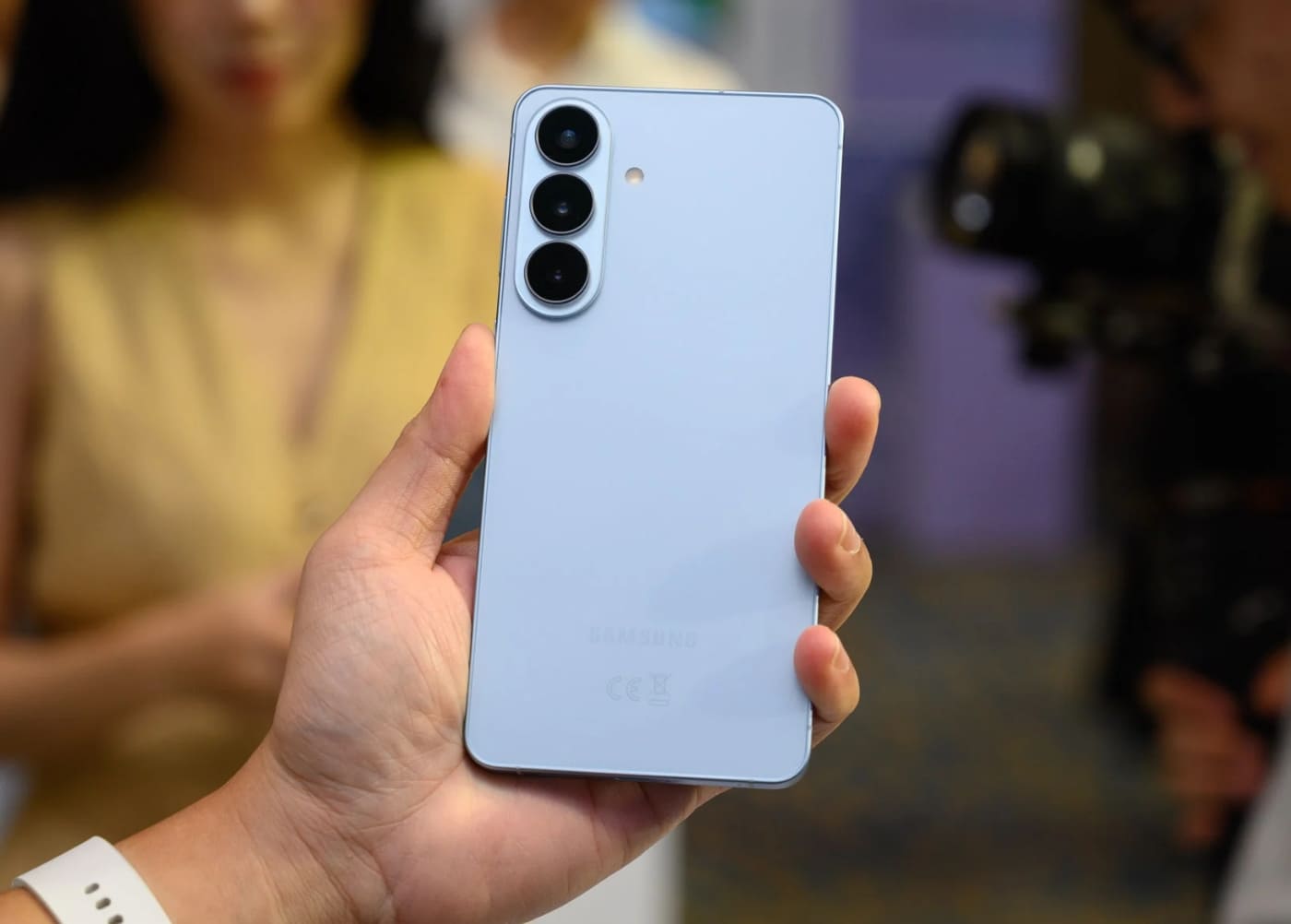 Samsung Galaxy S26 màu Xanh Sky Blue thanh lịch