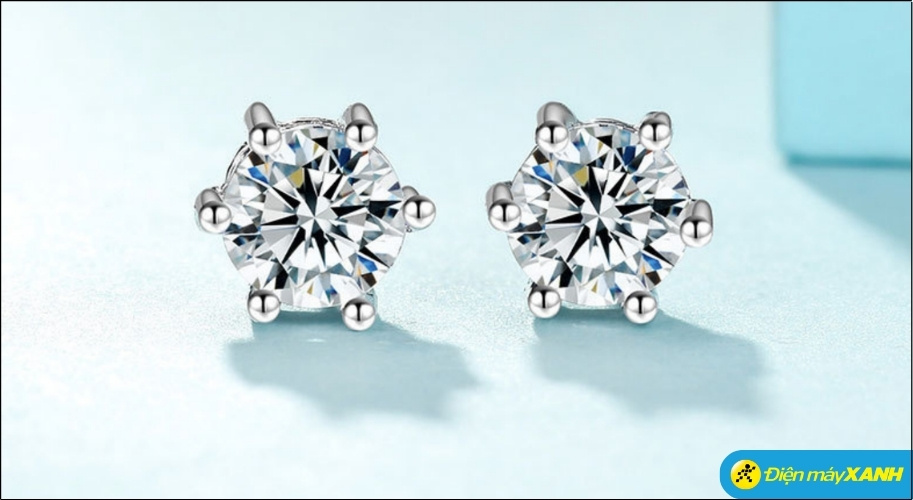 Moissanite giữ được độ trong suốt và lấp lánh vĩnh cửu theo thời gian