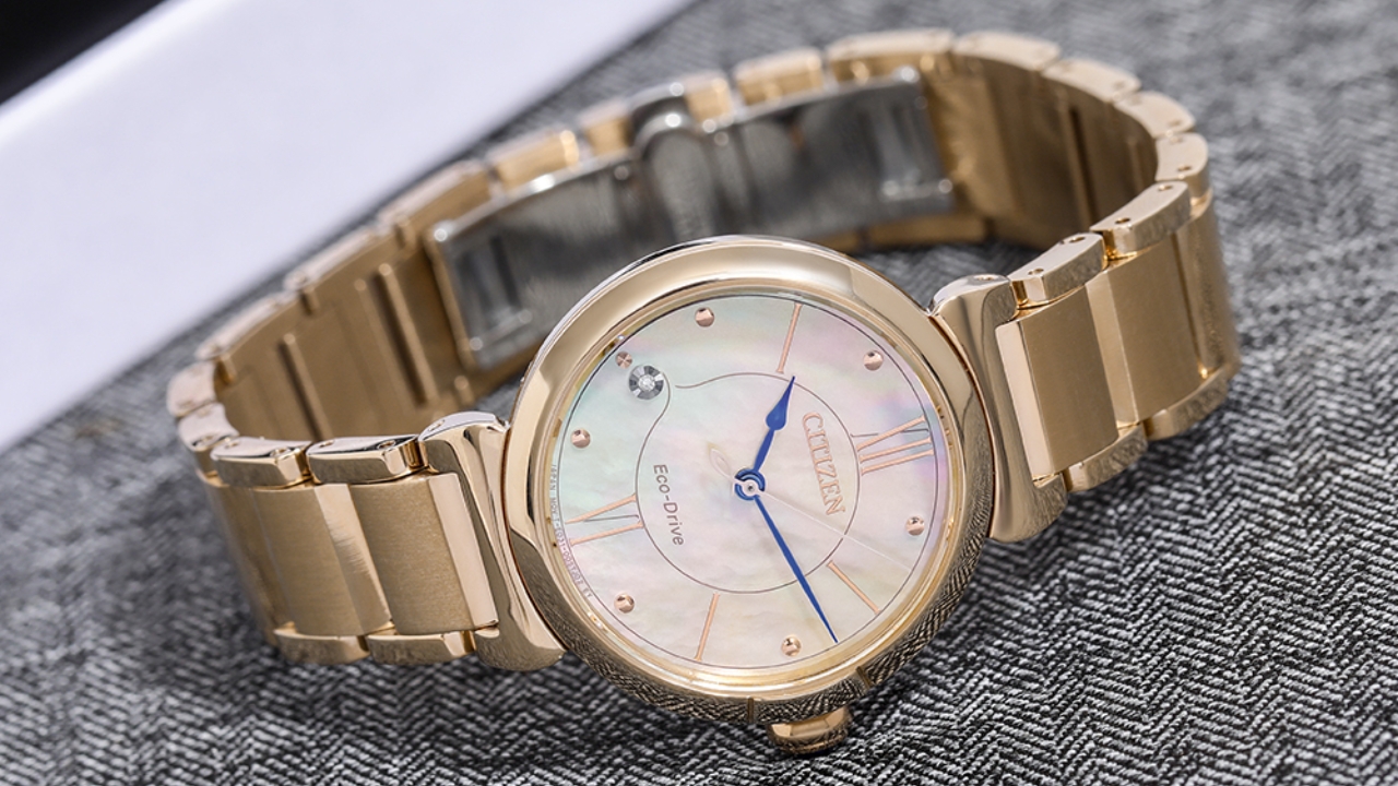 8/3 này hãy tặng các chiếc đồng hồ này cho những người phụ nữ thân yêu của bạn