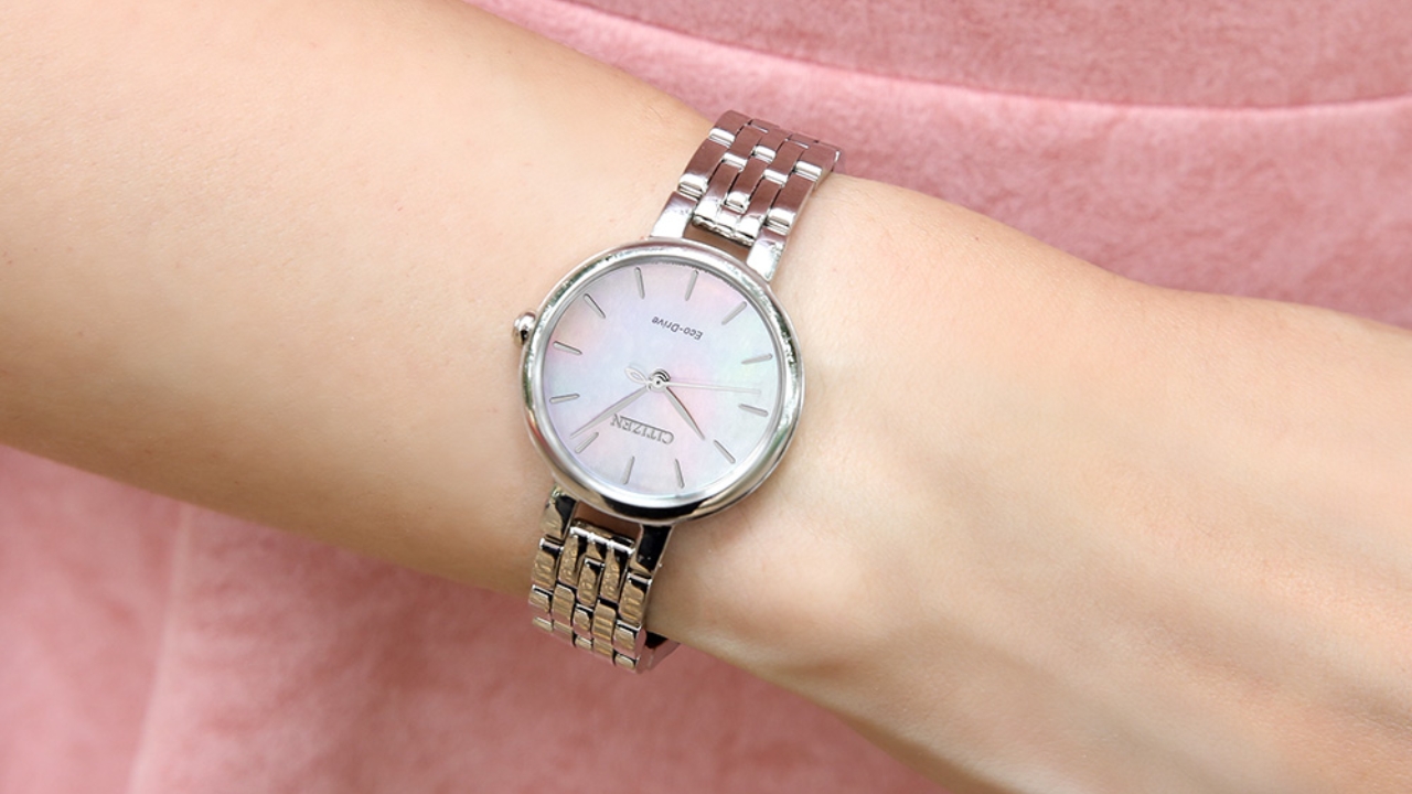 8/3 này hãy tặng các chiếc đồng hồ này cho những người phụ nữ thân yêu của bạn