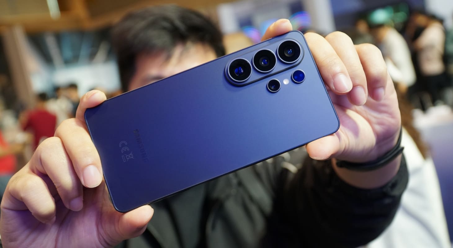 Galaxy S26 Ultra có thiết kế cụm camera liền mạch Galaxy S26 Ultra có thiết kế cụm camera liền mạch