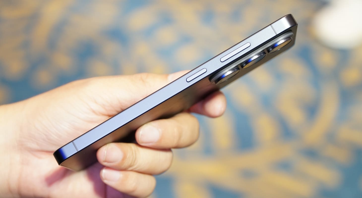 Galaxy S26 Ultra có phần viền bo cong mềm mại Galaxy S26 Ultra có phần viền bo cong mềm mại