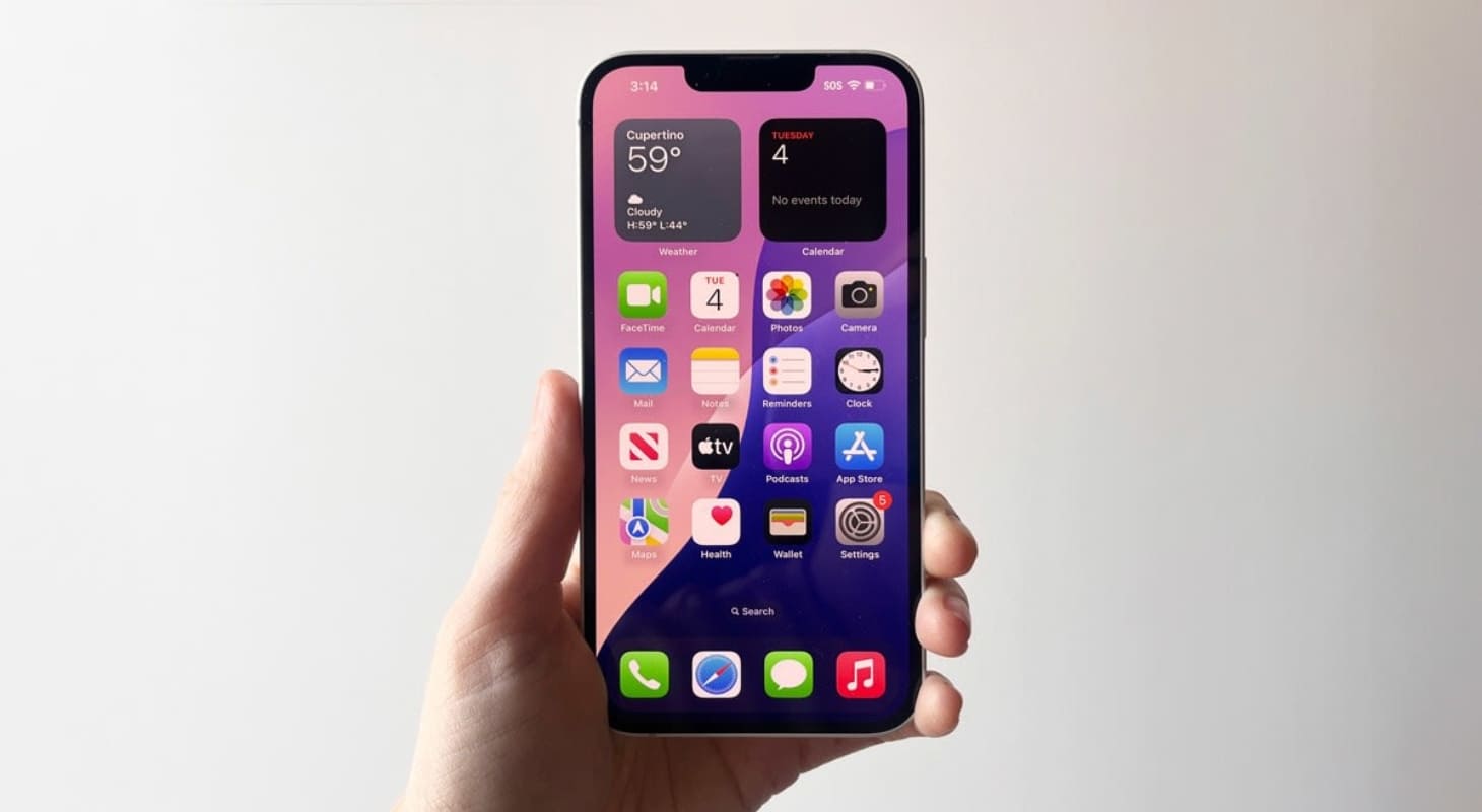 Màn hình trên iPhone 16e hiển thị rõ nét, rực rỡ