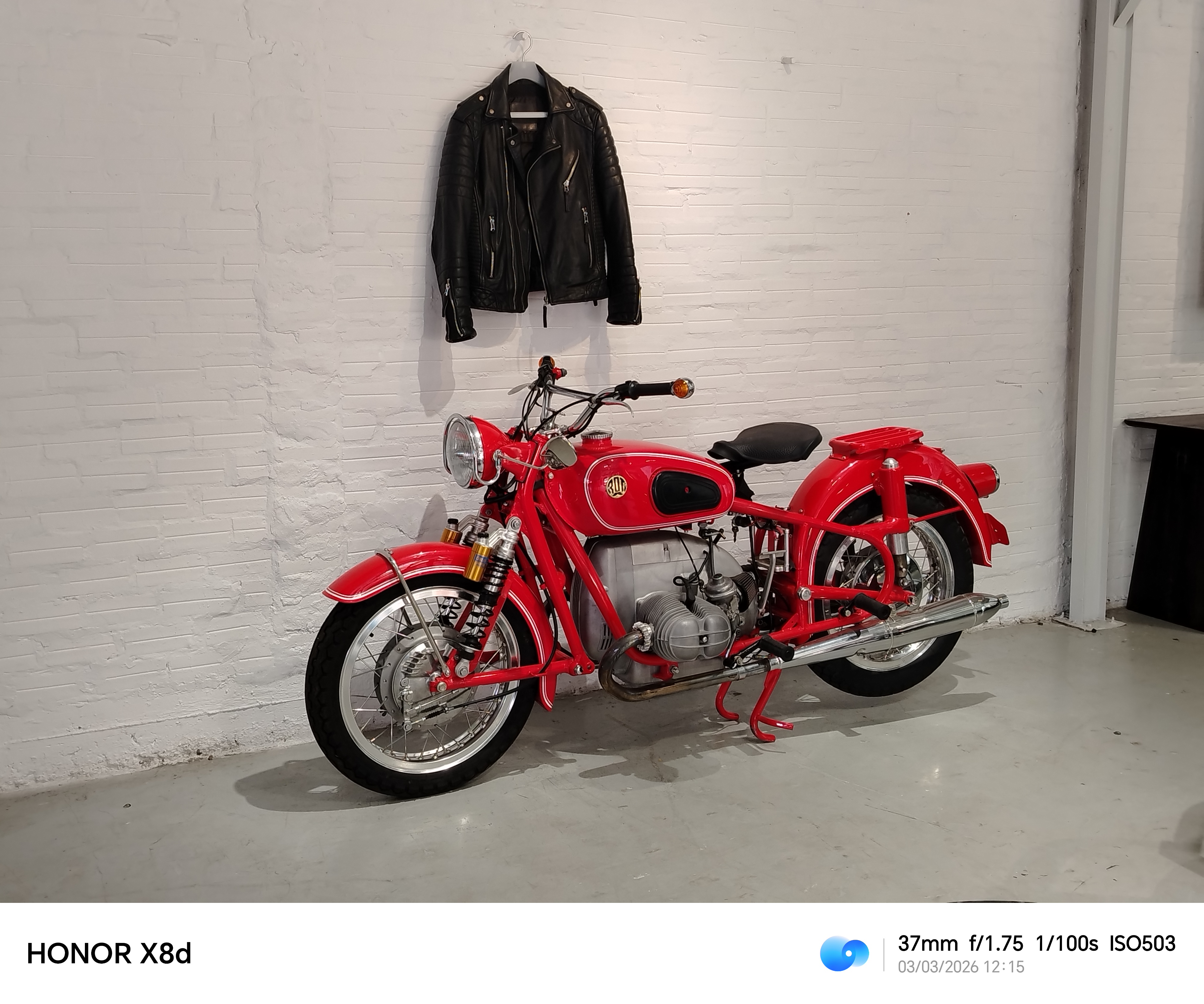 Trên tay HONOR X8d: Màn hình AMOLED siêu sáng 3.000 nits, pin lớn 7.000 mAh