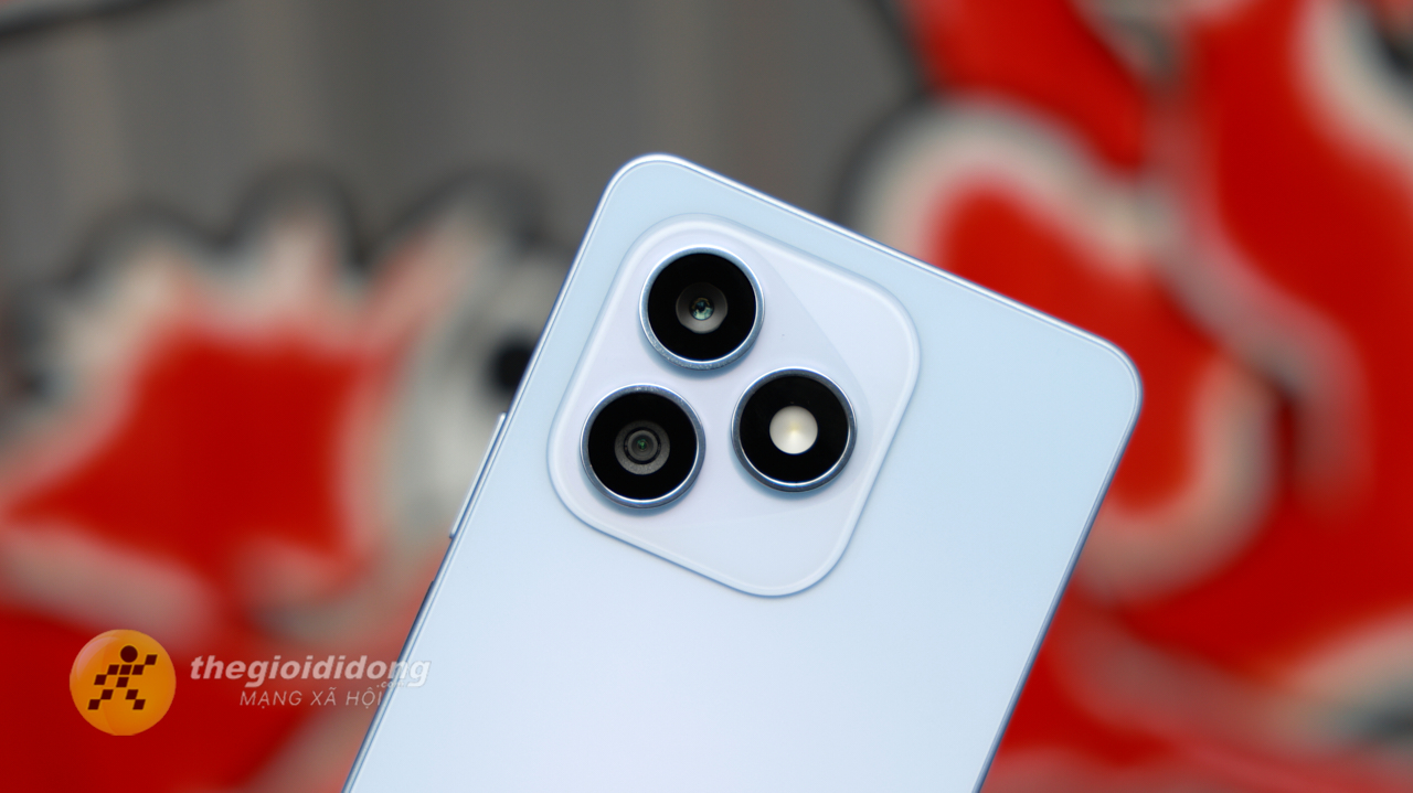 Trên tay HONOR X8d: Màn hình AMOLED siêu sáng 3.000 nits, pin lớn 7.000 mAh