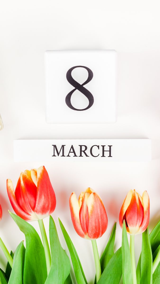 Bộ hình nền 8/3 rực rỡ cho điện thoại với hoa tươi, pastel tối giản và lời chúc ý nghĩa tôn vinh phái đẹp