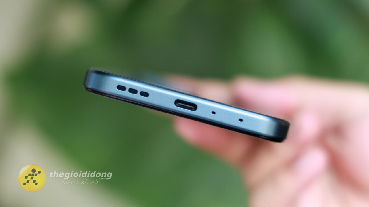 Trên tay OPPO A6: Thiết kế bền bỉ với IP69, viên pin lớn 7.000 mAh và sạc nhanh 45W