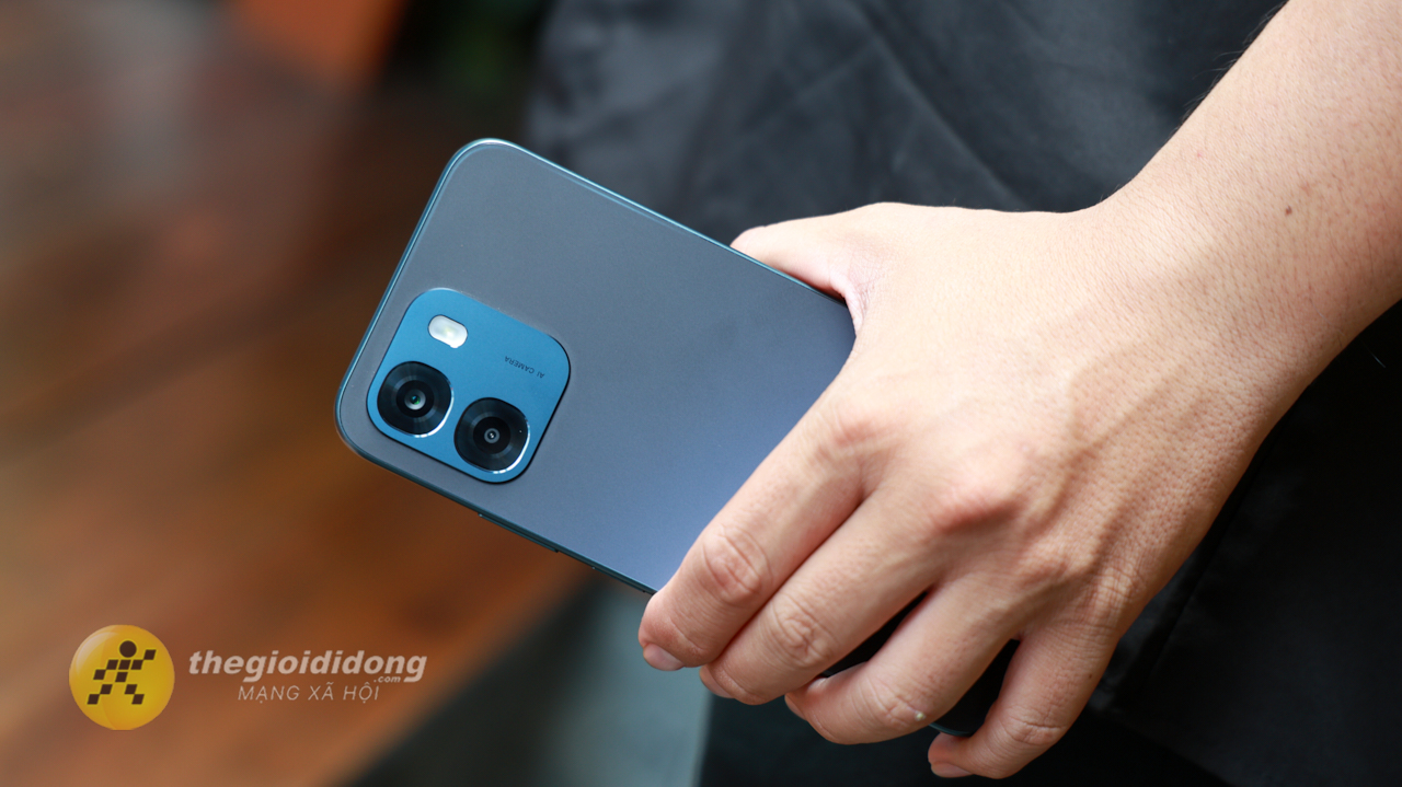 Trên tay OPPO A6: Thiết kế bền bỉ với IP69, viên pin lớn 7.000 mAh và sạc nhanh 45W