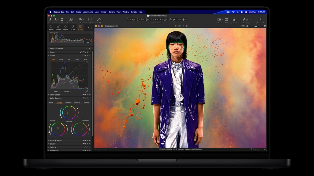 Hiệu năng si&ecirc;u nhanh v&agrave; n&acirc;ng tầm AI tr&ecirc;n thiết bị - Ảnh: Apple.com