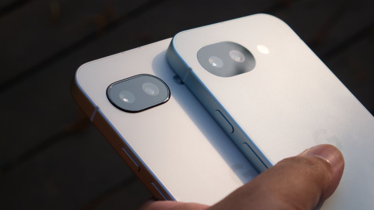 Trên tay Google Pixel 10a: Thiết kế giữ nguyên, chip Tensor G4, nâng cấp sạc nhanh 30 W