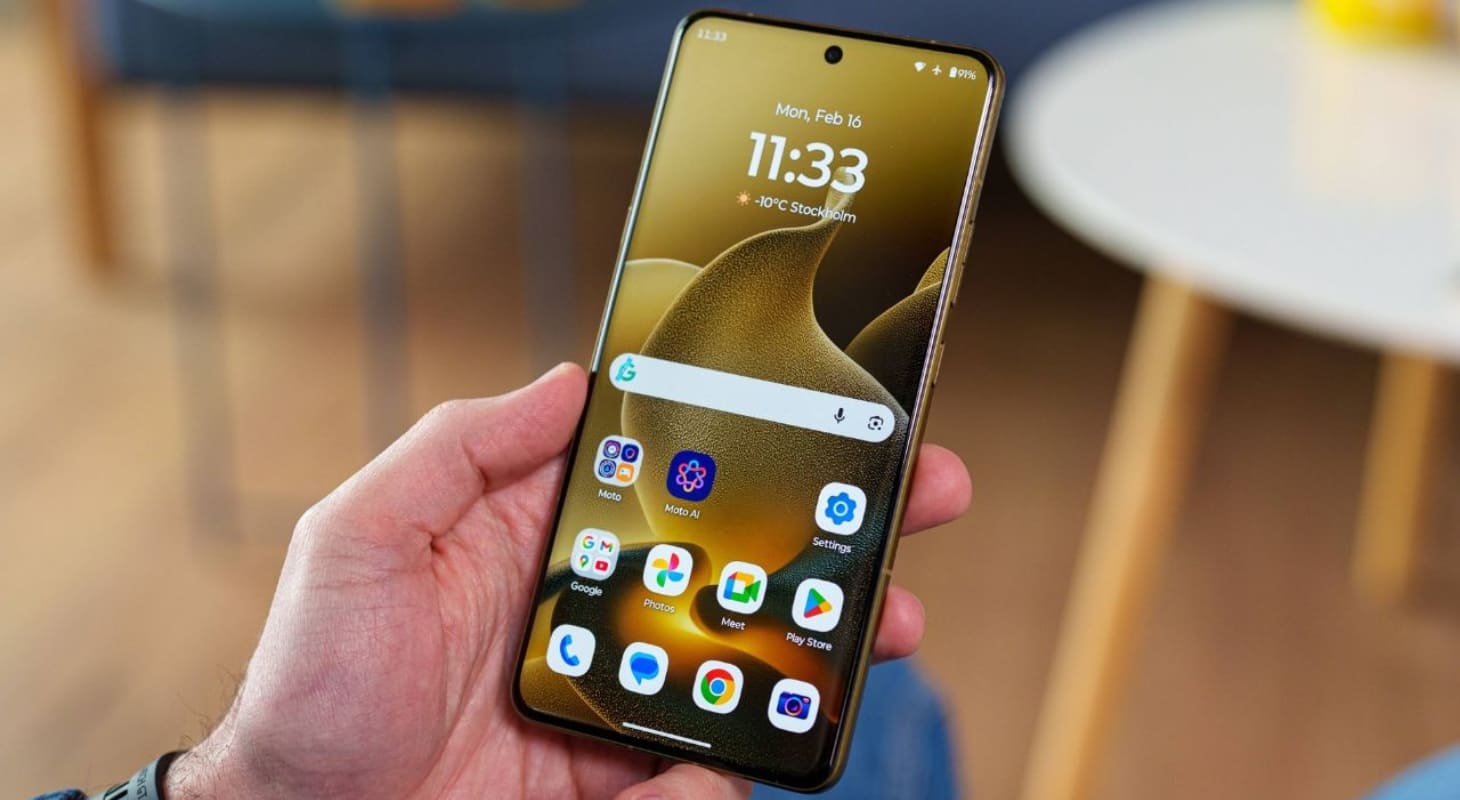 Điện thoại motorola Signature sở hữu màn hình rộng rực rỡ