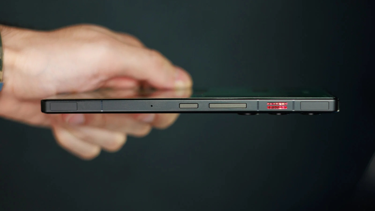 Trên Tay Redmagic 11 Air: Gaming-Phone Mỏng Nhẹ, Nghe Vô Lý Nhưng Rất Thuyết Phục