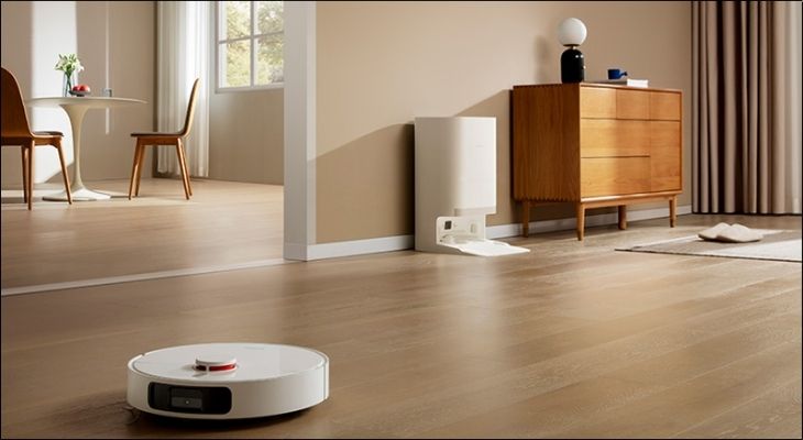 Để máy hoạt động hiệu quả nhất, bạn vẫn nên dọn các vật quá nhỏ (như kẹp giấy) hoặc các chất lỏng trên sàn