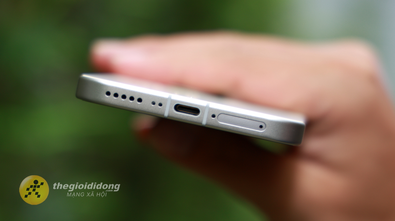 Trên tay vivo V70: Thiết kế cao cấp, mỏng nhẹ pin 6.500 và hệ thống camera Zeiss