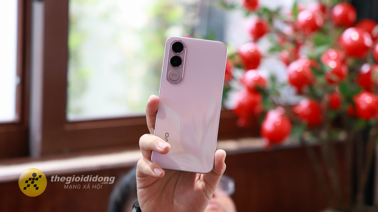 Trên tay vivo V70 FE: Thiết kế đẹp mắt, chip Dimensity 7360, pin 7.000 và sạc nhanh 90W