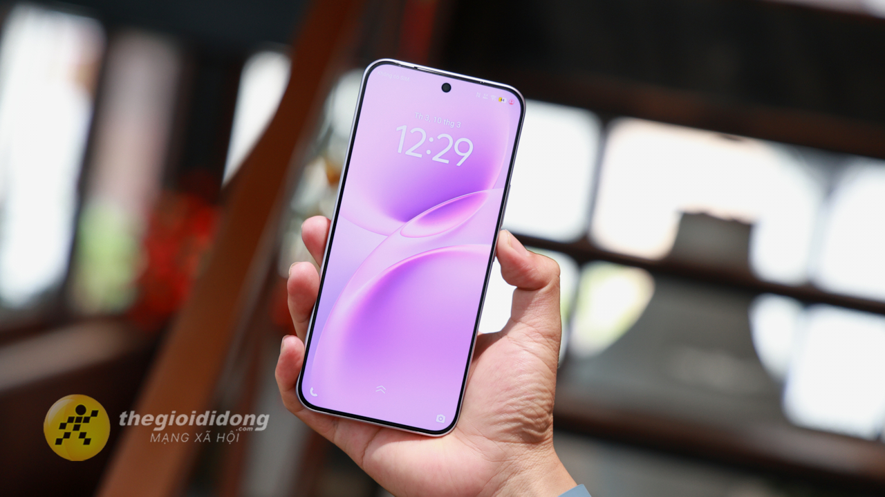 Trên tay vivo V70 FE: Thiết kế đẹp mắt, chip Dimensity 7360, pin 7.000 và sạc nhanh 90W