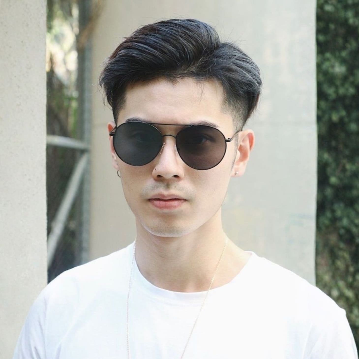 Tóc 6/4 vuốt phồng cũng là một kiểu tóc chia ngôi phù hợp cho gương mặt tròn