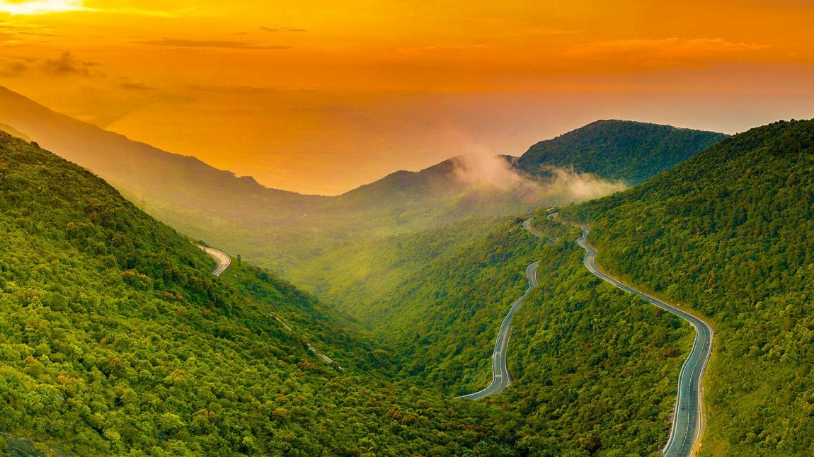 To&agrave;n cảnh Đ&egrave;o Hải V&acirc;n h&ugrave;ng vĩ